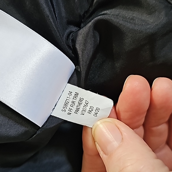 STUNNING OLD NAVY FUR TRIM PUFFER JACKET - Picture 6 of 11